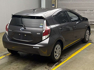 TOYOTA AQUA 2016
