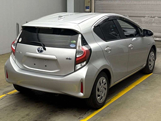TOYOTA AQUA 2019