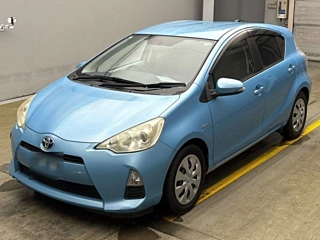 TOYOTA AQUA 2012