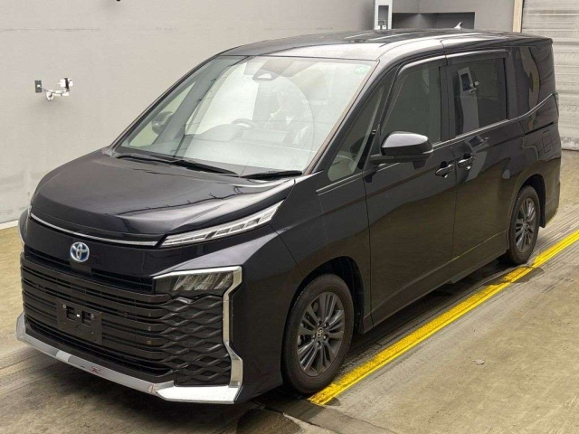 TOYOTA VOXY 2022