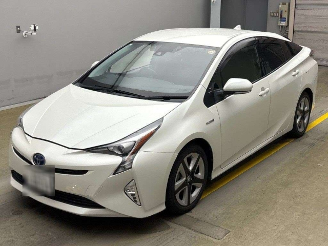 TOYOTA PRIUS 2016