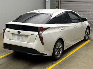 TOYOTA PRIUS 2016