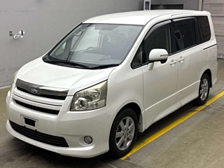 TOYOTA NOAH 2008
