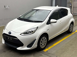 TOYOTA AQUA 2018