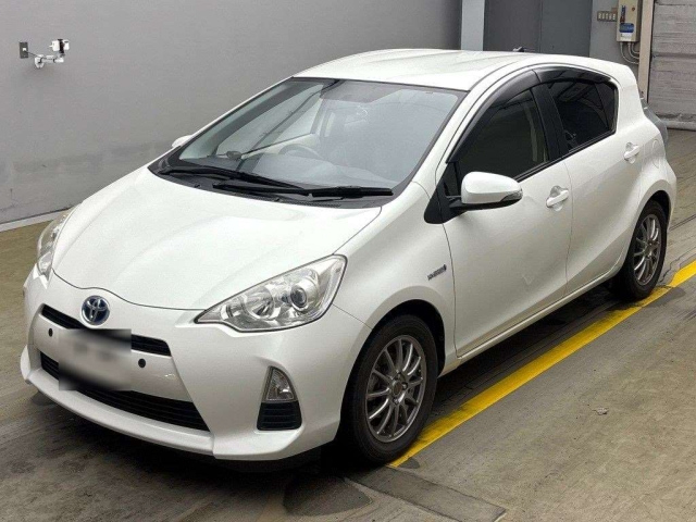 TOYOTA AQUA 2012