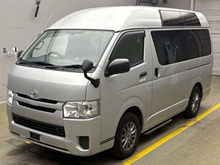 TOYOTA HIACE VAN 2015