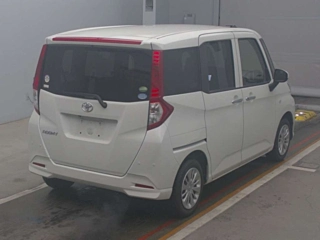 TOYOTA ROOMY 2019