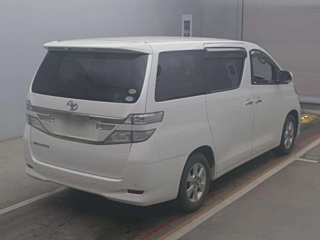 TOYOTA VELLFIRE 2013