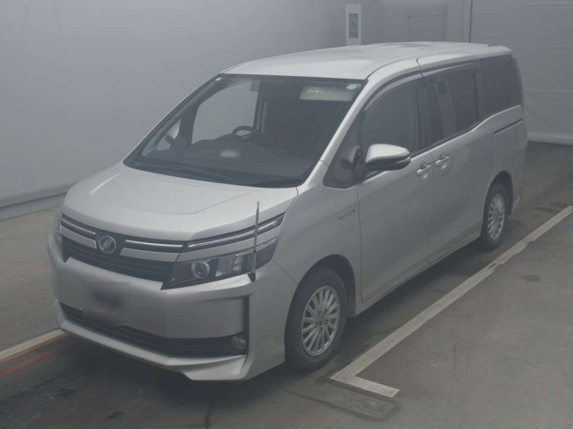 TOYOTA VOXY 2014