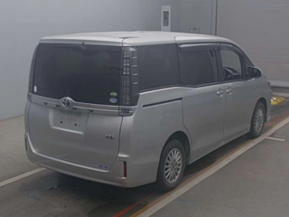 TOYOTA VOXY 2014