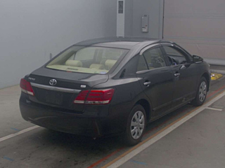 TOYOTA PREMIO 2017