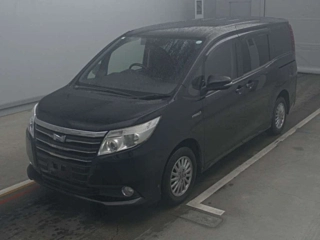 TOYOTA NOAH 2015