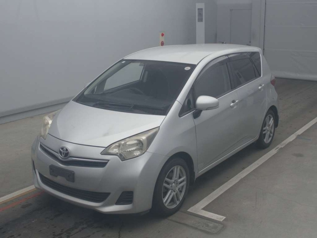TOYOTA RACTIS 2011