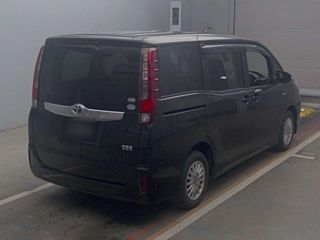 TOYOTA NOAH 2015