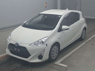 TOYOTA AQUA 2016