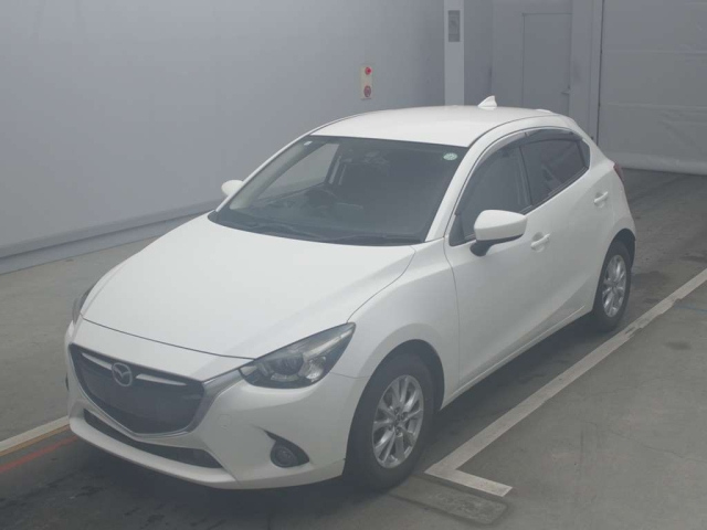 MAZDA DEMIO 2016