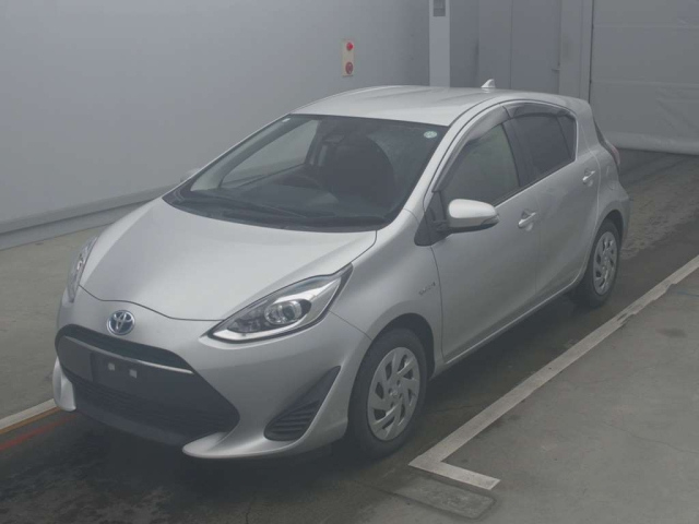 TOYOTA AQUA 2018