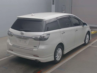 TOYOTA WISH 2013