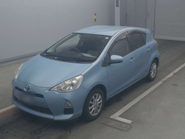 TOYOTA AQUA 2014