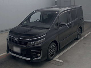 TOYOTA VOXY 2014