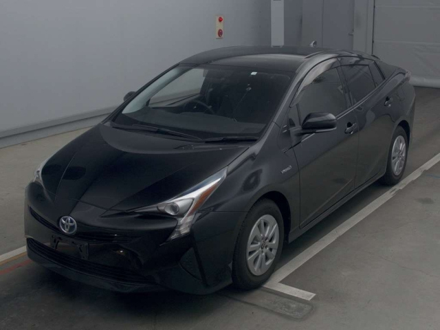 TOYOTA PRIUS 2018