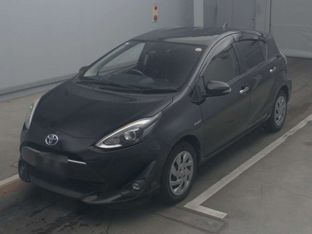 TOYOTA AQUA 2019