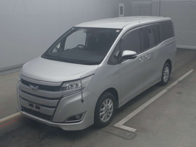 TOYOTA NOAH 2018