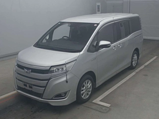 TOYOTA NOAH 2018