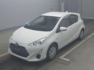TOYOTA AQUA 2015