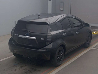 TOYOTA AQUA 2017