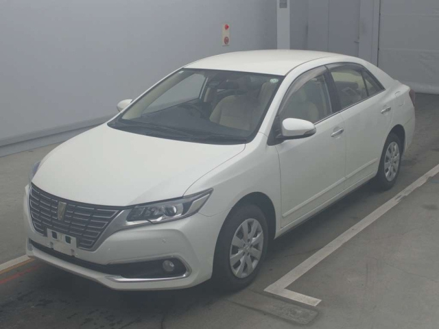 TOYOTA PREMIO 2018