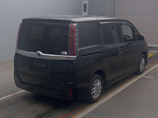 TOYOTA NOAH 2017