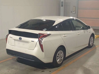 TOYOTA PRIUS 2017