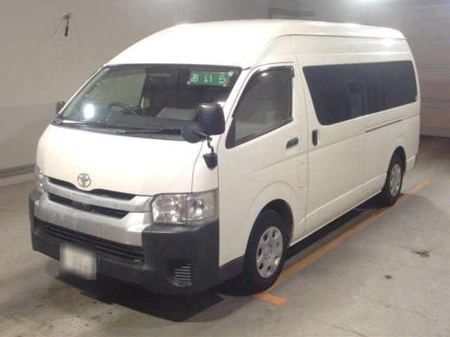 TOYOTA HIACE