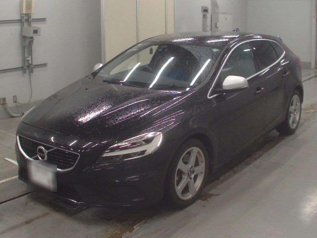 VOLVO V40 2017