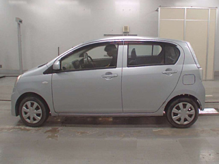 DAIHATSU MIRA E S 2014