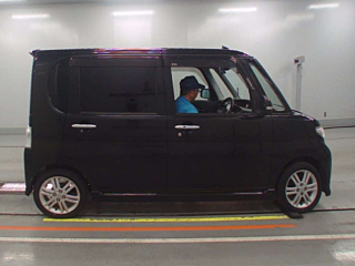 DAIHATSU TANTO 2012