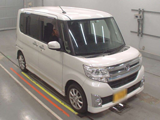 DAIHATSU TANTO 2015