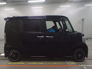 HONDA N BOX 2017