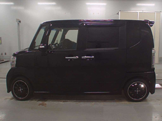 HONDA N BOX 2017