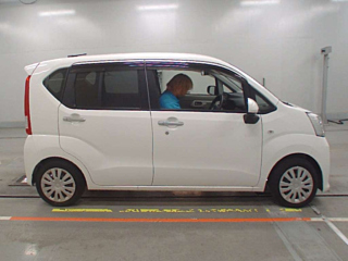 DAIHATSU MOVE 2016