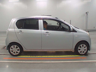 DAIHATSU MIRA E S 2012
