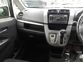 DAIHATSU MOVE 2013