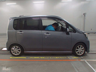 DAIHATSU MOVE 2013