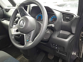 NISSAN ROOX 2020