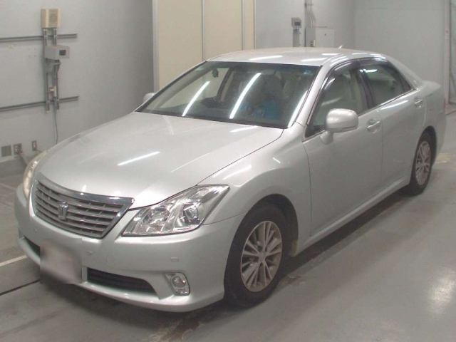 TOYOTA CROWN 2010