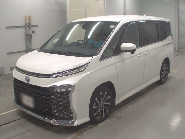 TOYOTA VOXY 2022