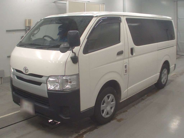 TOYOTA HIACE VAN