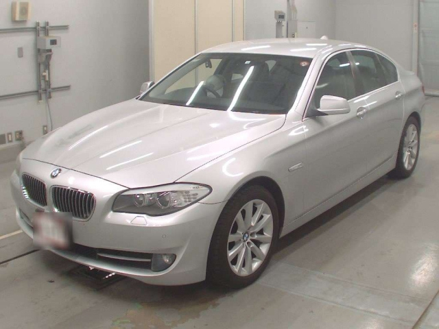BMW 5 SERIES 2012