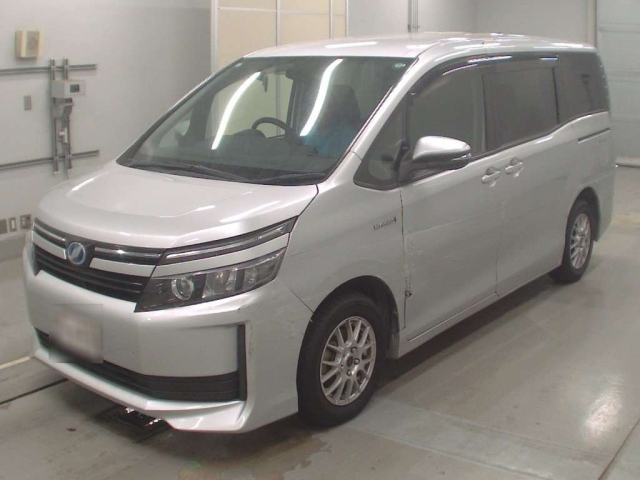TOYOTA VOXY 2014